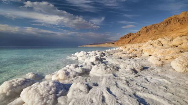 أمطار الخير تُنعش البحر الميت .. هل تكبح التراجع المتسارع لمنسوبه؟