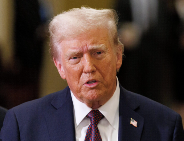 ترامب: حان الوقت لإبعاد التهديد الروسي لجرينلاند