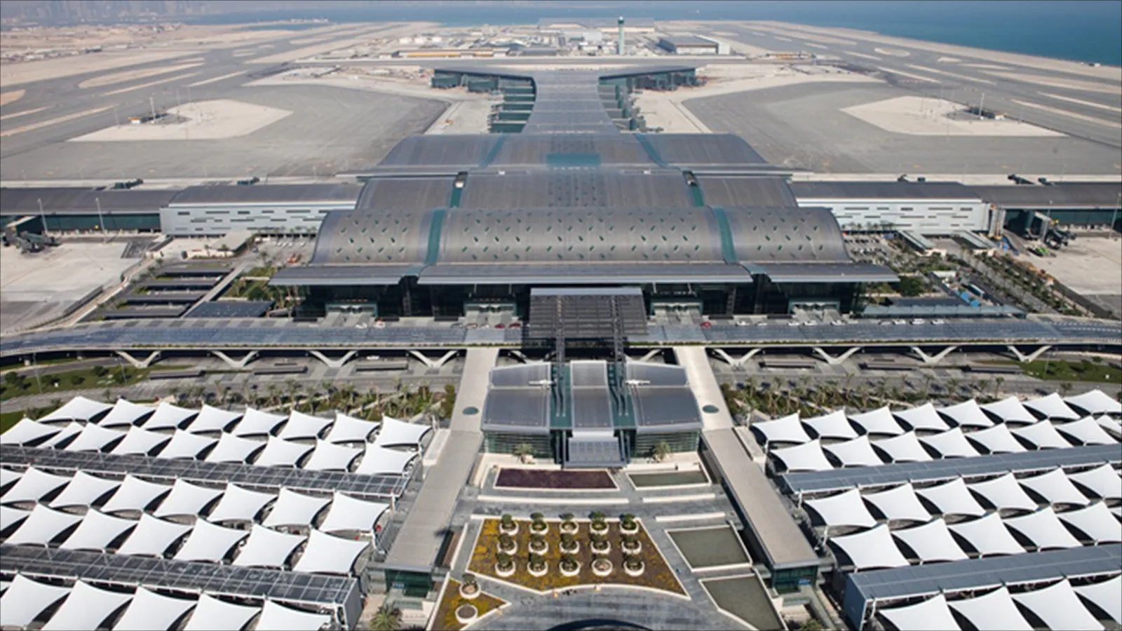 قطر تستأنف رحلات إجلاء المسافرين وسط إجراءات احترازية