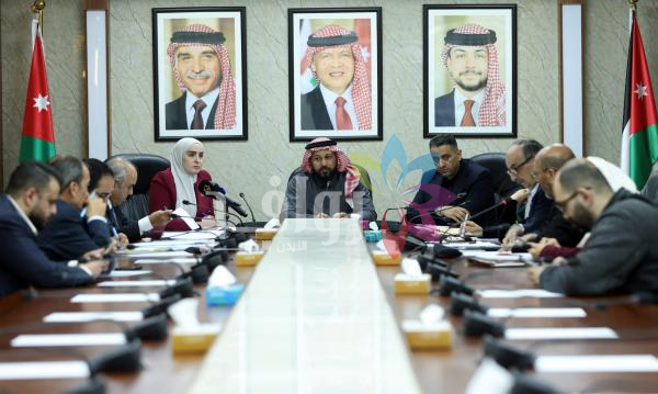 التعليم النيابية تبحث مع محافظة مشروع قانون تنمية الموارد البشرية