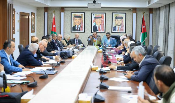 عمل النواب تشرع بمناقشة قانون الضمان مع ممثلي أصحاب العمل والنقابات
