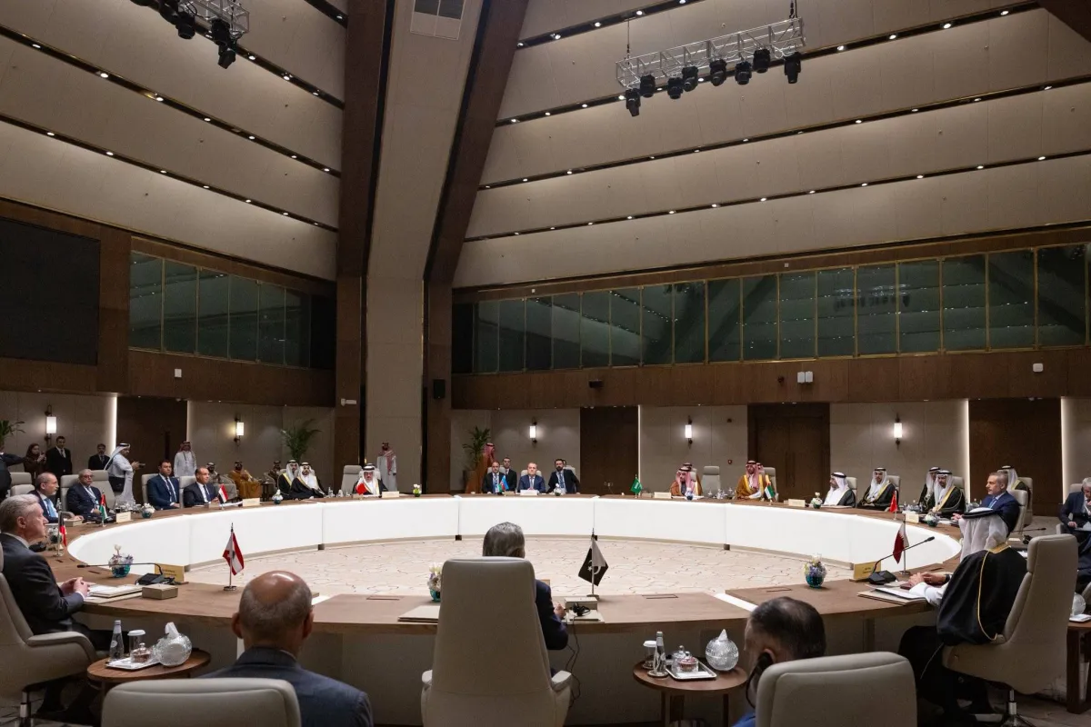اجتماع الرياض يحذر ايران: المنطقة لن تصمت امام تهديد استقرارها