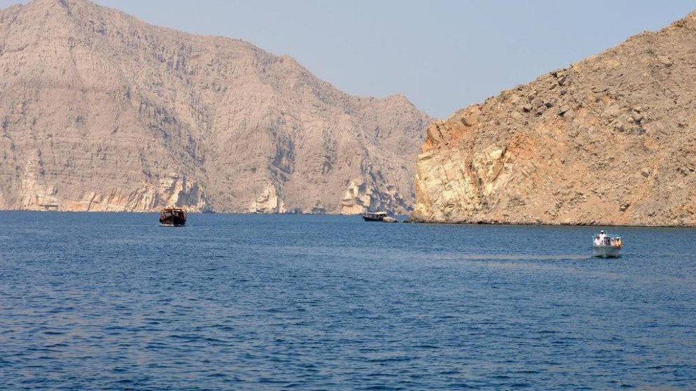 ايران تهدد بتلغيم الخليج ووقف الملاحة ردا على اي هجوم