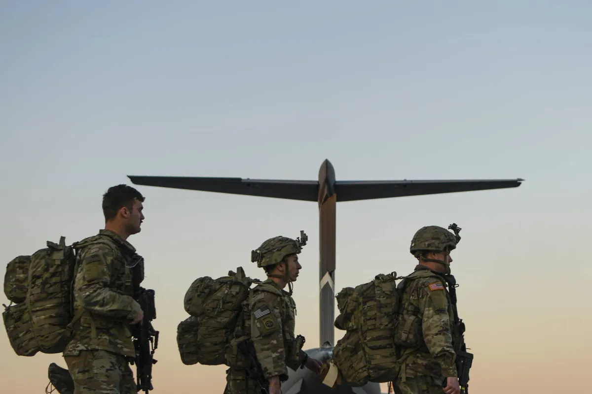 البنتاغون يدرس نشر قوات محمولة جوا للرد على تحركات ايران