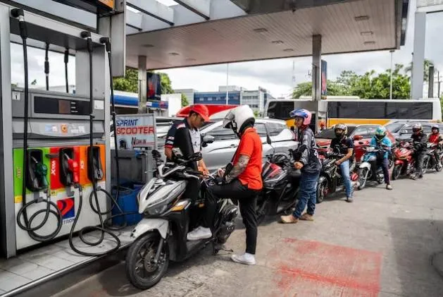 الفلبين تطلق صندوق طوارئ للوقود وتعلق مبيعات الكهرباء الفورية