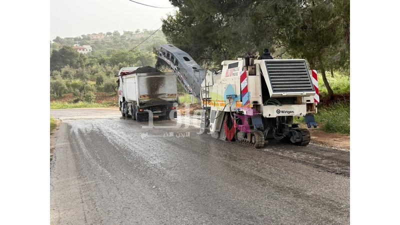 الأشغال: بدء العمل بمشروع صيانة وتعبيد 4 طرق في محافظة الزرقاء