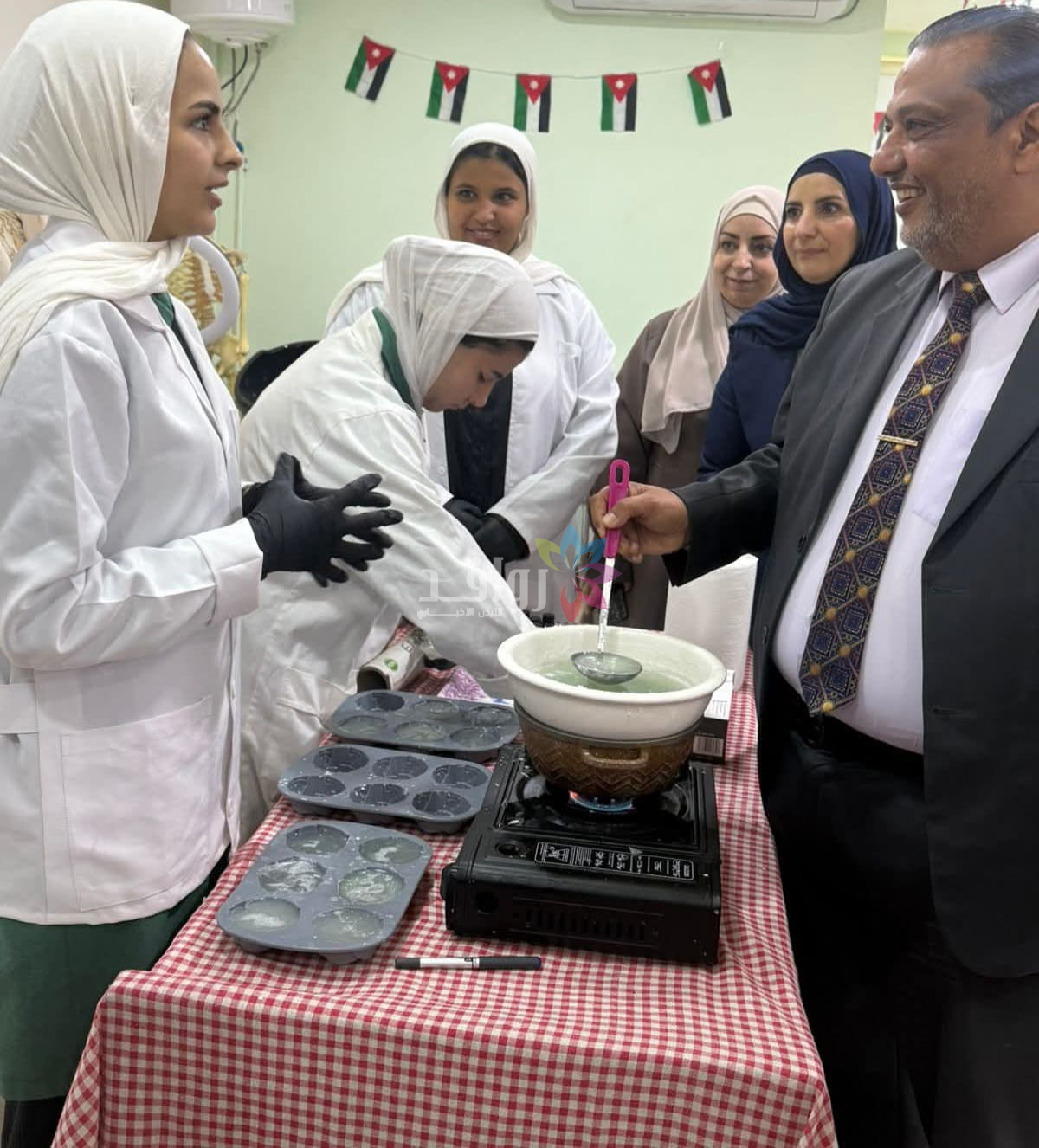 يوم وطني بامتياز في مدرسة المهنية للبنات بمادبا تحت شعار احتفل بوطني ولمدرستي أنتمي