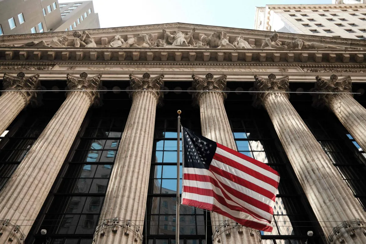 تراجع العقود الاجلة للاسهم الامريكية وسط ترقب بيانات التضخم