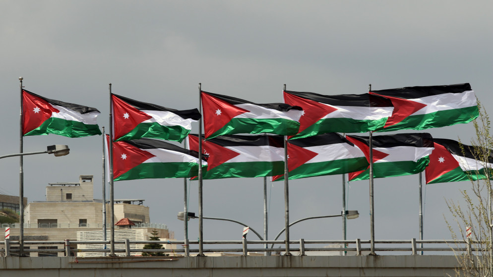 البلديات الأردنية ترفع 700 ألف علم استعدادا ليوم العلم