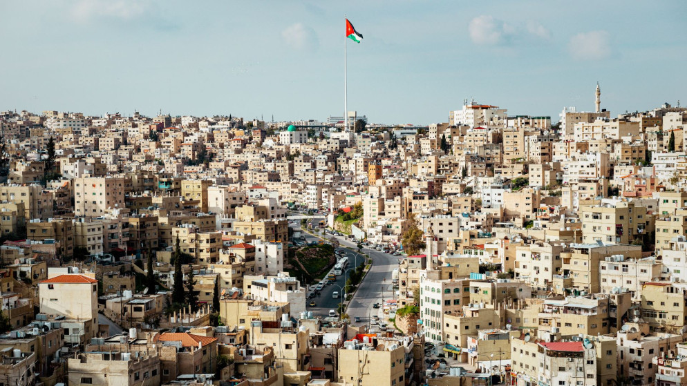 يوم العلم يرسخ الوحدة الوطنية والالتفاف حول القيادة الهاشمية