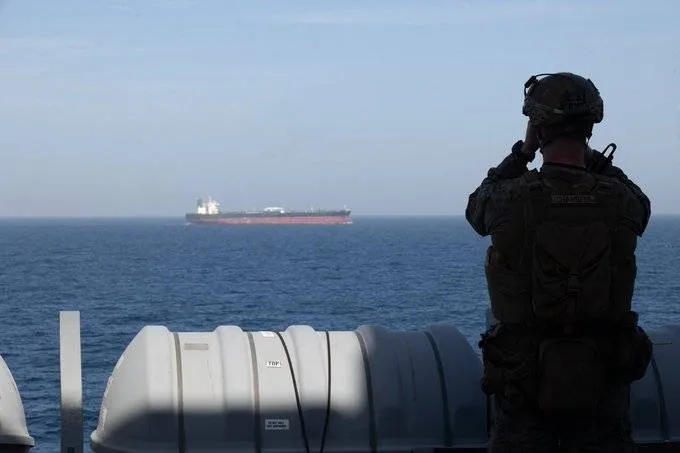 ترمب يلوح بفرصة جديدة للتفاوض مع إيران وسط غموض حول مضيق هرمز