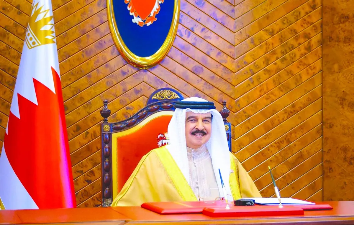 البحرين تشدد الإجراءات الأمنية وتكلف ولي العهد بمحاسبة المتورطين في المساس بأمن الوطن