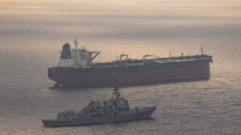 القيادة المركزية الاميركية تعترض سفينة ايرانية وتحبط محاولة لخرق القيود البحرية