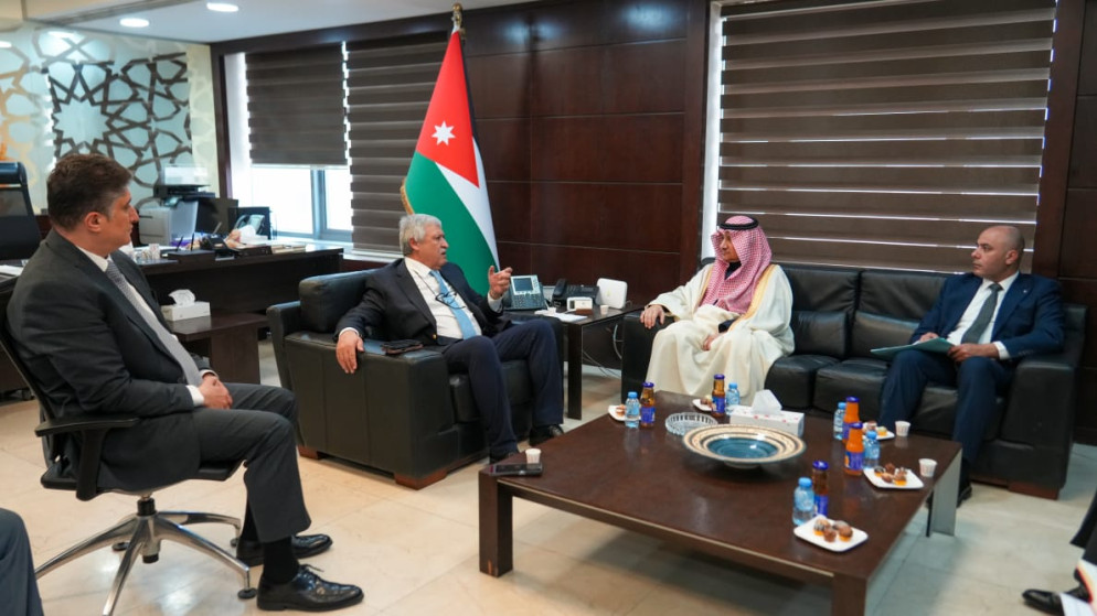 الاردن والسعودية يبحثان تعزيز النقل المشترك وتسريع الربط السككي