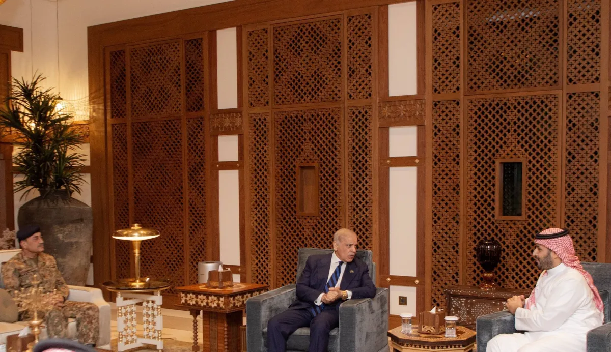 السعودية تدعم جهود باكستان لتهدئة التوترات الإقليمية