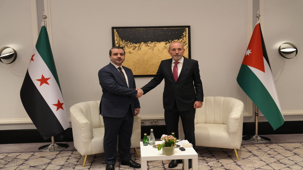 الصفدي والشيباني يبحثان تعزيز العلاقات وجهود التهدئة بالمنطقة