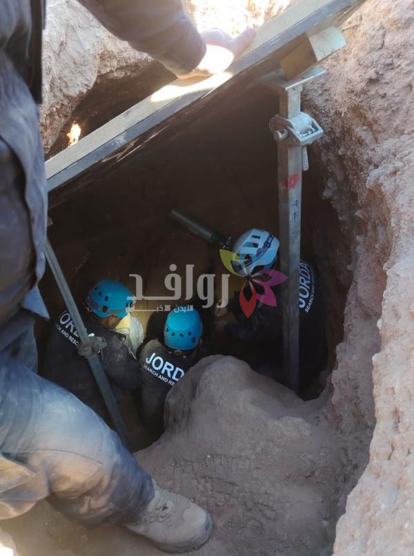 إنقاذ شخص علق داخل حفرة إثر انهيار اتربة وحجارة فوقه في إربد