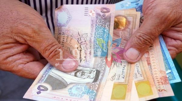 خصم 3 أيام من راتب موظف بسبب خسارة النشامى