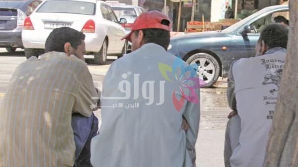 ترحيل 900 عامل مخالف منذ مطلع العام