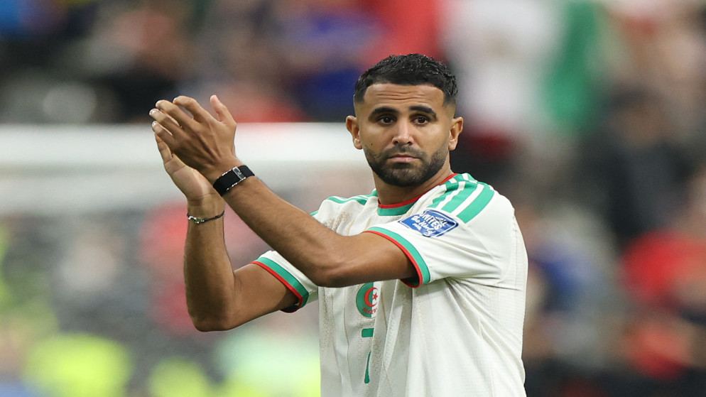 نهاية حقبة رياض محرز تعلن اعتزاله اللعب دوليا مع منتخب الجزائر