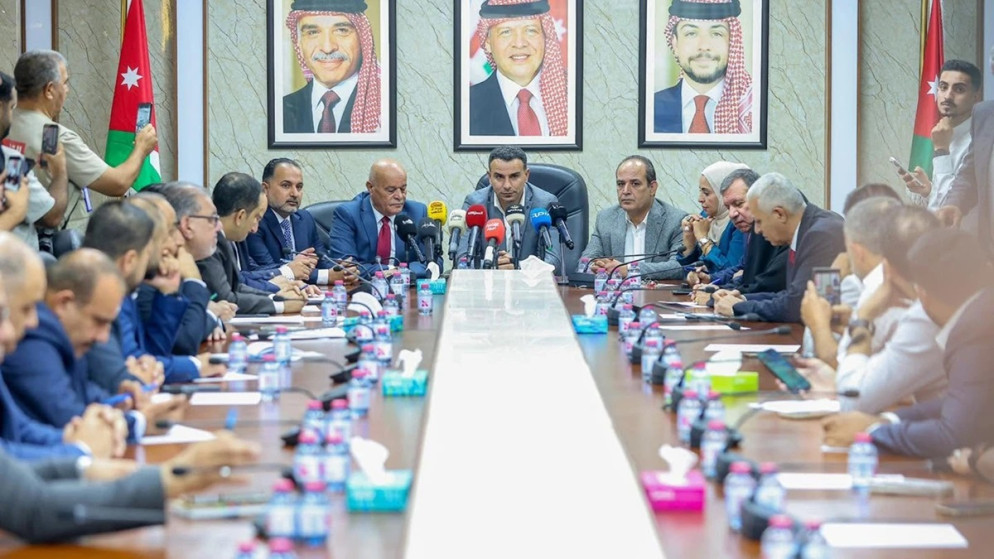 الزراعة النيابية تبحث تعزيز الاستثمارات وتطوير برامج دعم المزارعين في الاردن