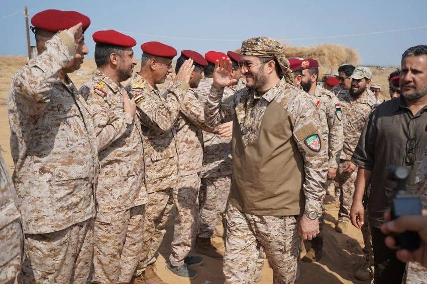 استراتيجية يمنية جديدة لترتيب الصفوف العسكرية واستعادة المبادرة الميدانية