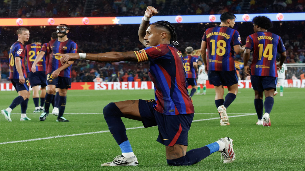 برشلونة يكتسح راسينغ بسباعية تاريخية ويعزز صدارته في الدوري الاسباني