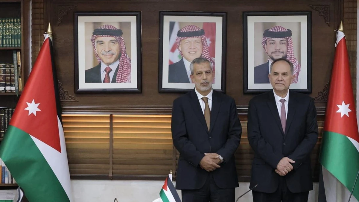 وزير العدل يشهد مراسم اداء اليمين القانونية لكوكبة من المحامين الجدد