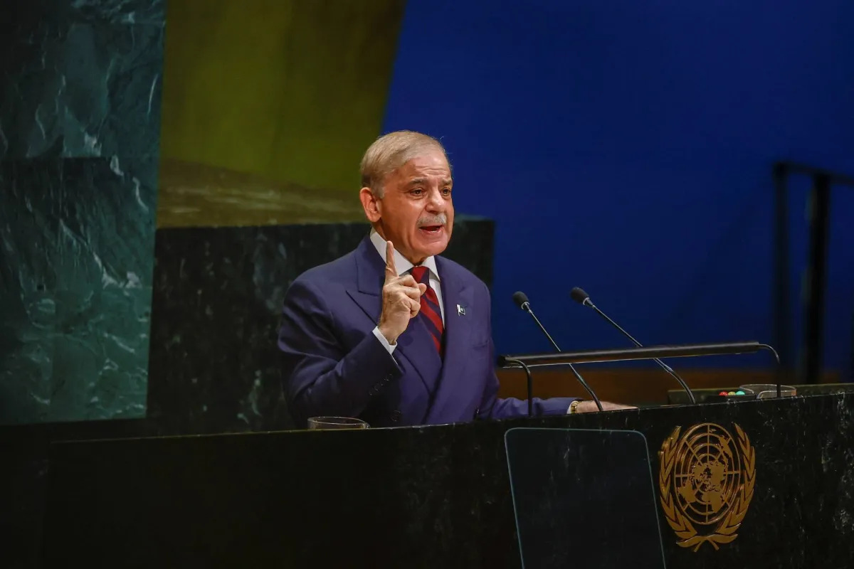 شهباز شريف يؤكد ان امن الحرمين الشريفين خط احمر لباكستان