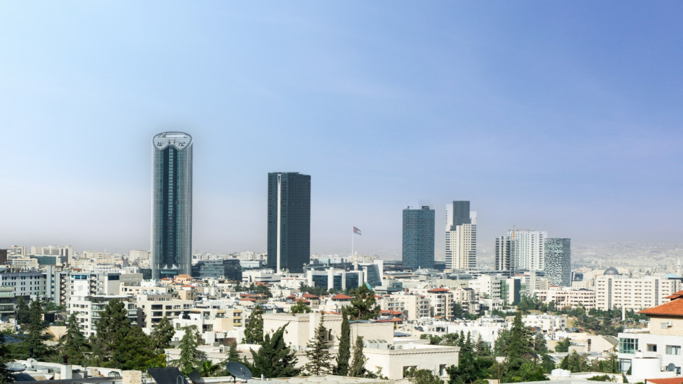 استطلاع يكشف تأييدا واسعا لجولات رئيس الوزراء جعفر حسان الميدانية