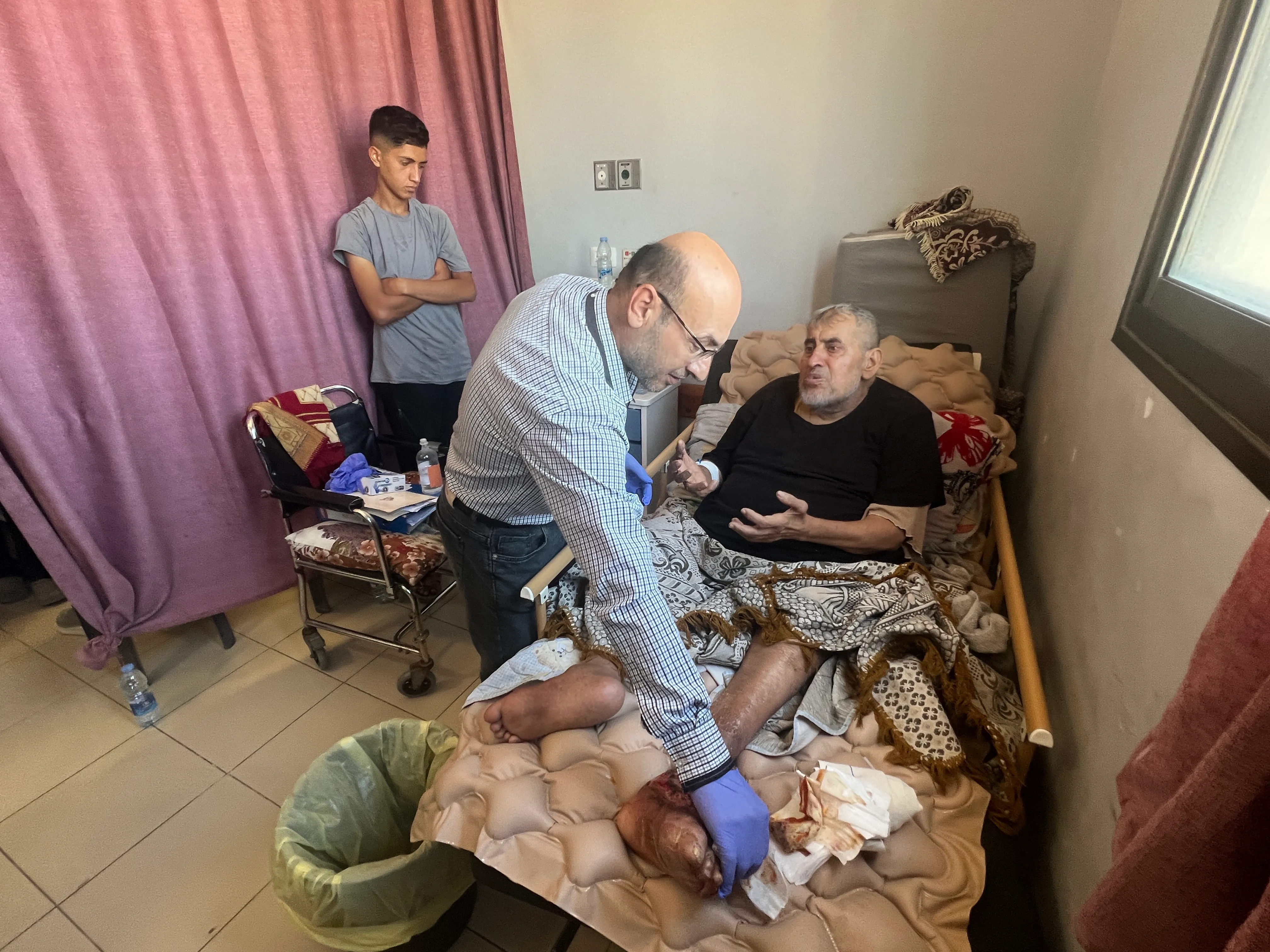 ازمة جراحة التجميل في غزة: كيف قفزت معدلات وفيات الحروق الى 70 بالمئة