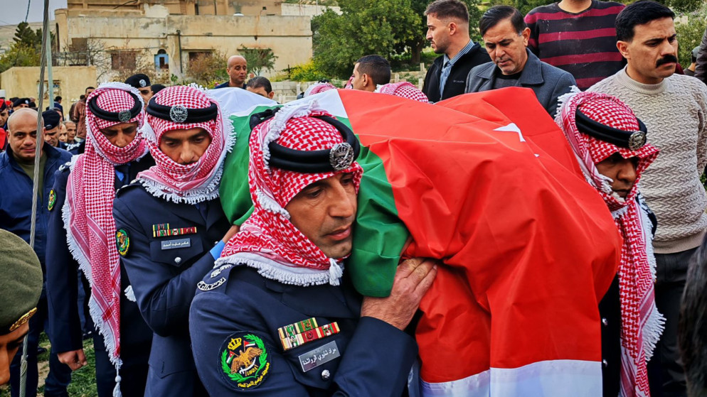 الامن العام يودع شهداء الواجب المواجدة والرقب والدويكات الى مثواهم الاخير