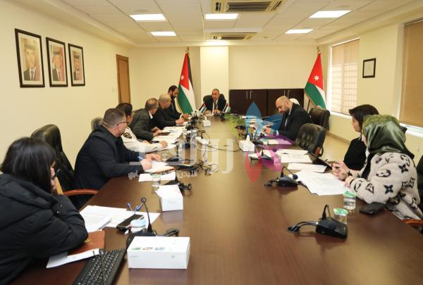 اجتماع في وزارة النقل يبحث تحسين ترتيب الأردن بالمؤشرات اللوجستية الدولية