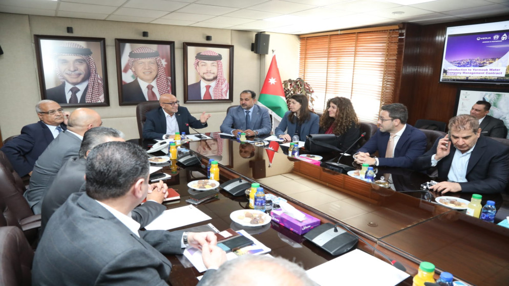 وزير المياه يطلق عقد إدارة وتشغيل مياه اليرموك بتكنولوجيا حديثة