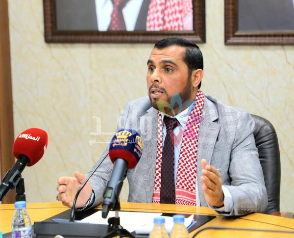 المشاقبة: مسؤولون يحفرون آبارًا مخالفة فما دور وزير المياه؟