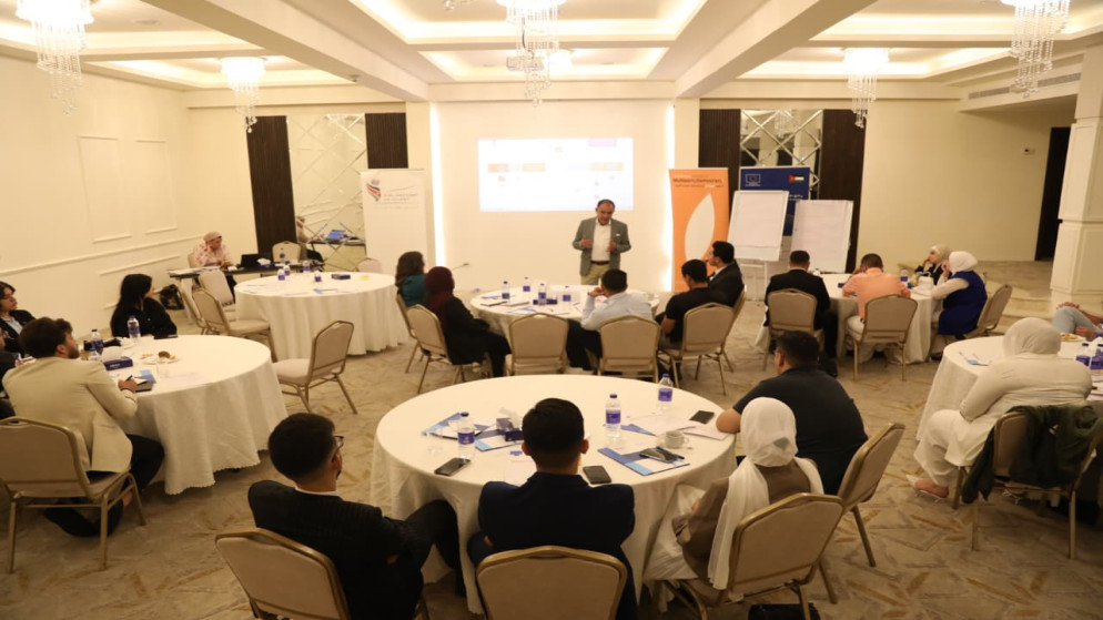 الهيئة المستقلة للانتخاب تختتم برنامج المعهد السياسي لتمكين الشباب الحزبي