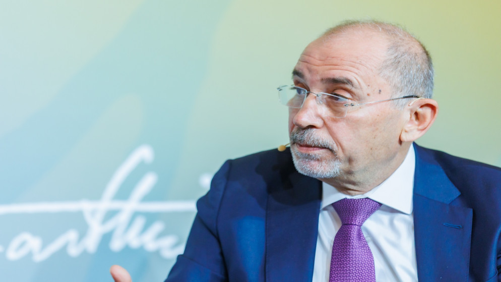 الصفدي يهاجم سياسات الاحتلال ويكشف مخططات تزييف الحقائق
